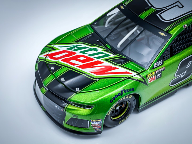 Illustration for article titled Chase Elliott`s 2018 Camaro
